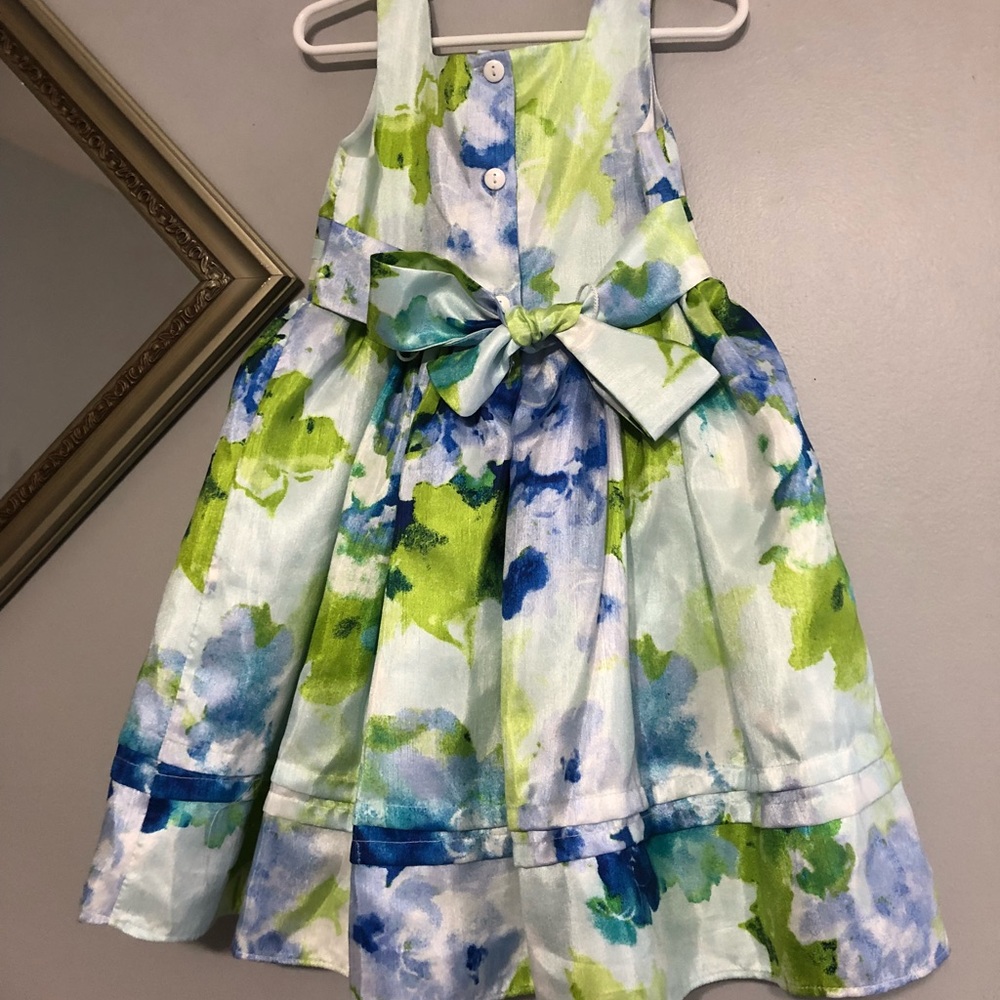 Dress - Picture 3 of 4